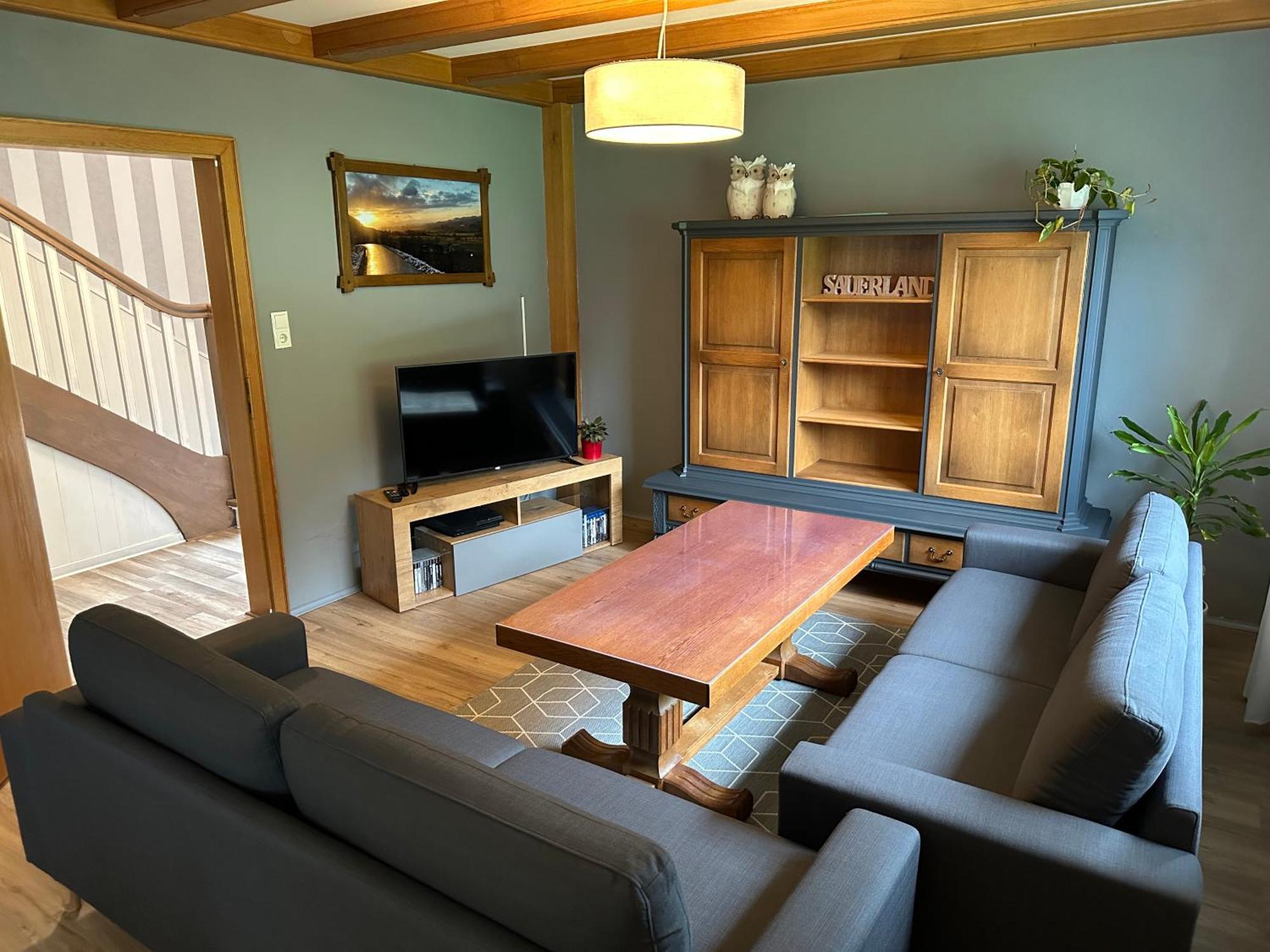 Modernisierte Ferienwohnung Im Schoenen Sauerland Meschede Exterior photo